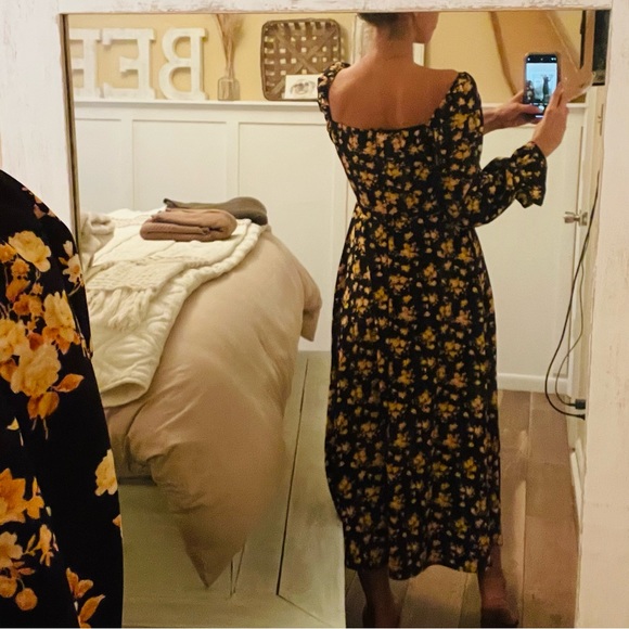 Long Sleeve Floral Bohemian Midi Dress - Picture 14 of 15